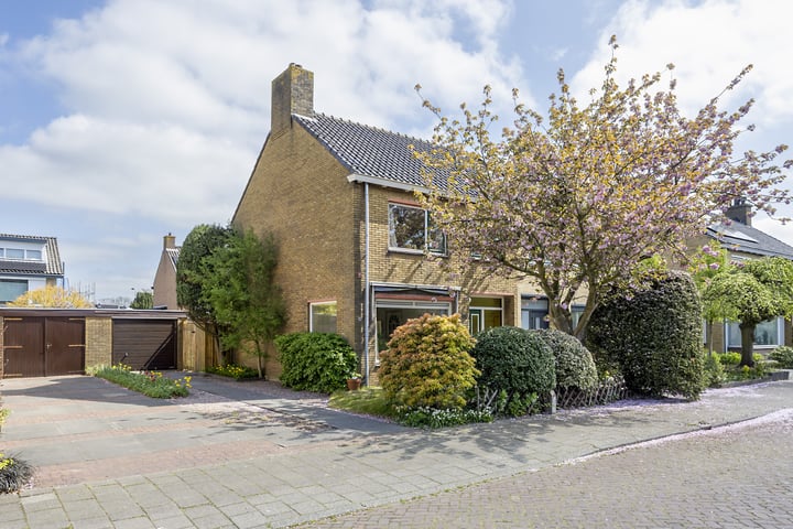 Foto van woning van der Ploegstraat 84, Heemskerk