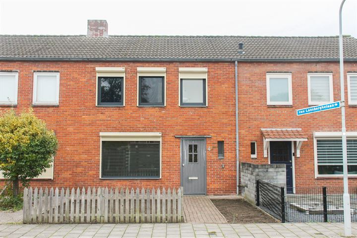 van Dortmontlaan 4 in Hulst foto