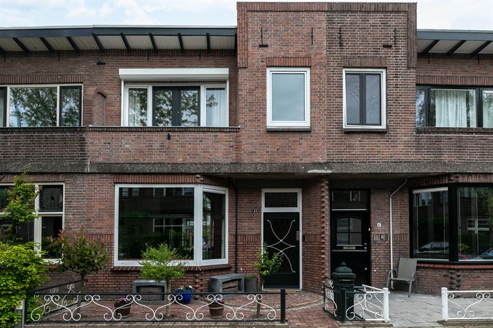 van Duijvenvoordestraat 45 in Breda foto