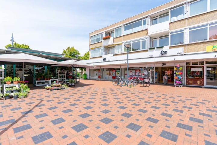 Van Duivenvoordelaan 4 in Wassenaar foto