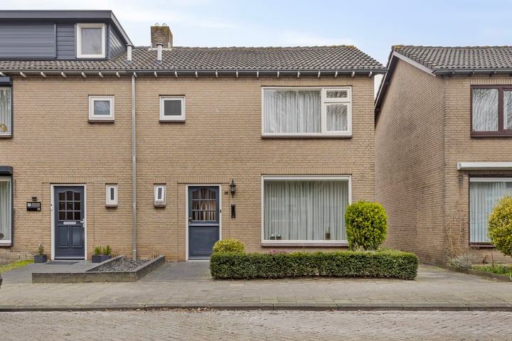 van Duvenvoordestraat 26 in Waalwijk foto