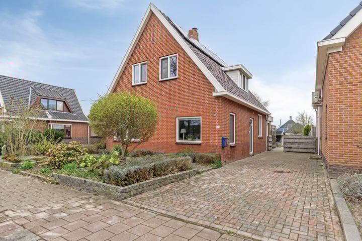 Van Echtenskanaal NZ 107 in Klazienaveen foto