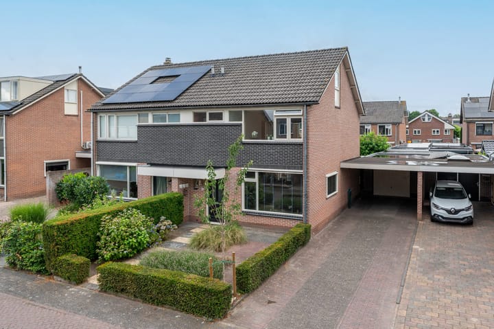 van Egmondstraat 10 in Putten foto