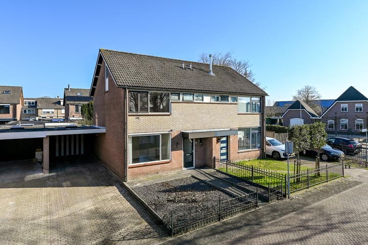 van Egmondstraat 4 in Putten foto