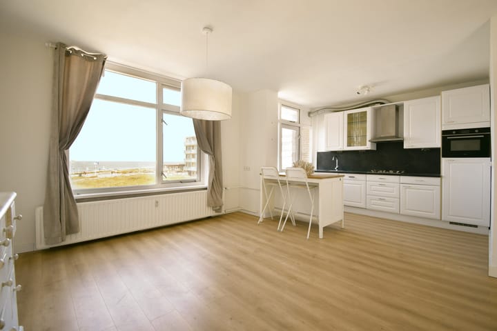 van Galenstraat 130 in Zandvoort foto