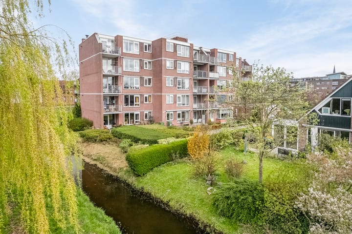 van Gelderplantsoen 20 in Kampen foto