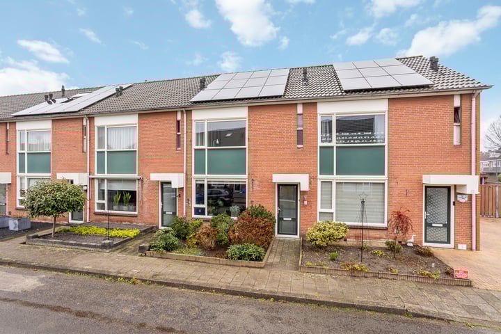 Van Ghentstraat 4 in Borne foto