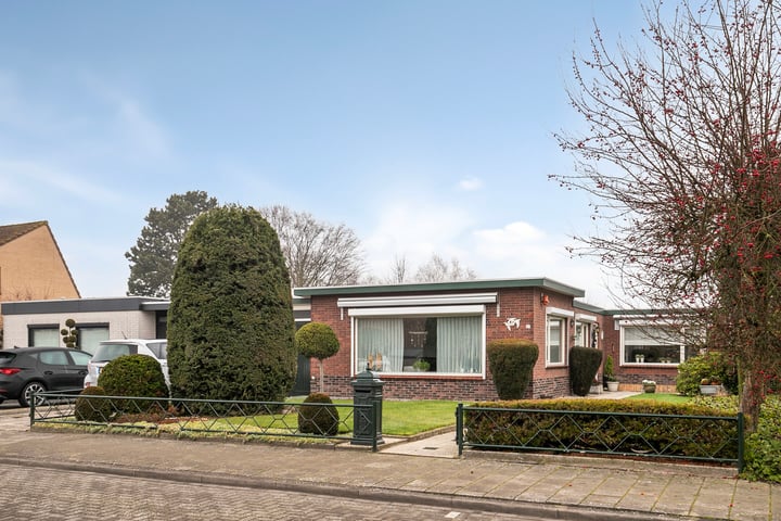 van Gistellelaan 41 in Axel foto