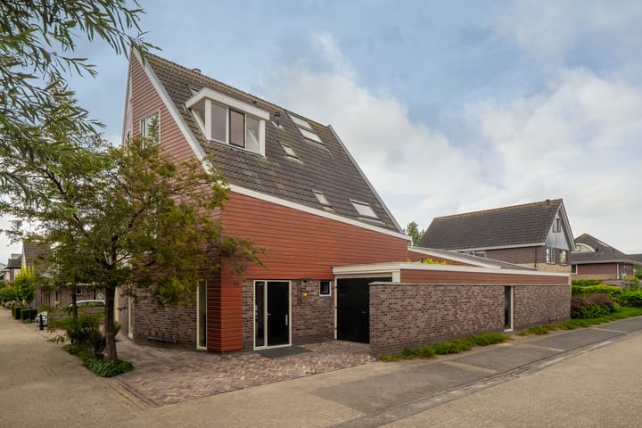 Van Goghhof 63 in Hoorn foto
