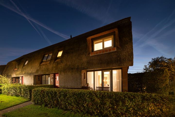 van Goghstraat 24 in Twello foto