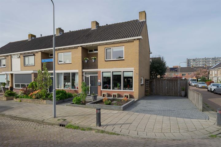 van Goyenstraat 2 in Heemskerk foto