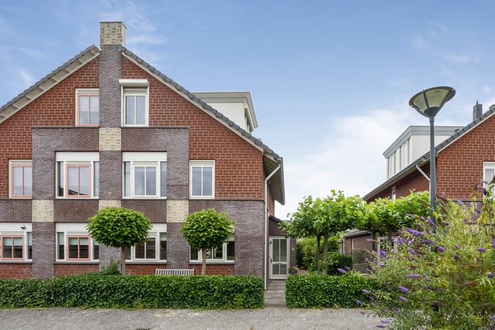 Van Groningenhof 4 in Hoofddorp foto