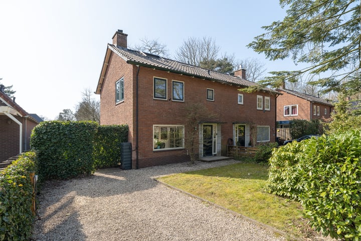 van Heeckerenlaan 3 in Driebergen-Rijsenburg foto