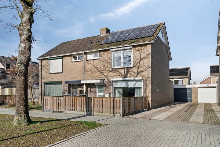 van Heemstralaan 3 in Fijnaart foto