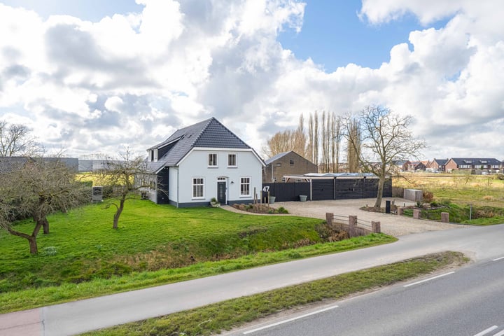 van Heemstraweg 47 in Beneden-Leeuwen foto