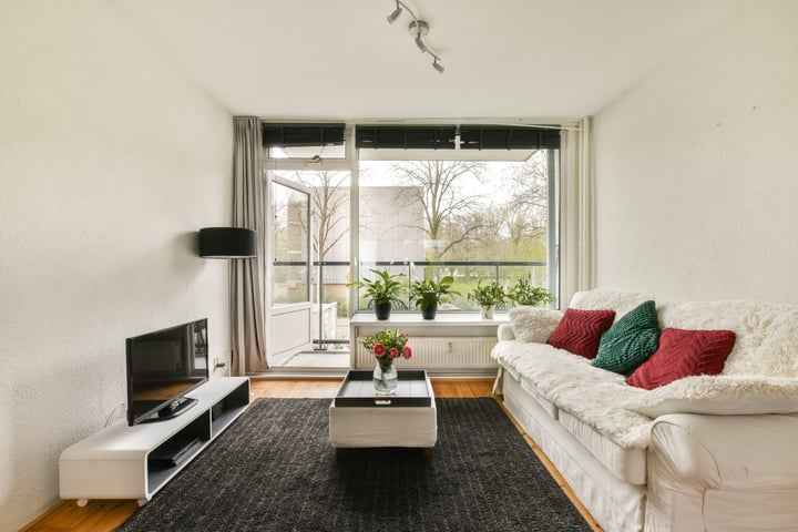 Van Heuven Goedhartlaan 410 in Amstelveen