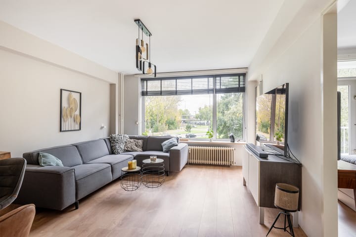 van Hogendorplaan 198 in Vlaardingen foto