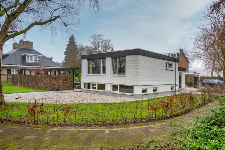 Van Hogendorpsingel 4 in Barendrecht foto