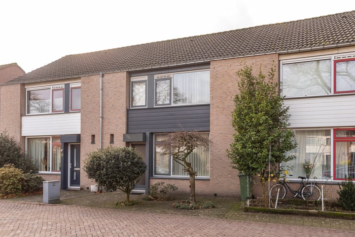 van Hogendorpstraat 17 in Rijen foto