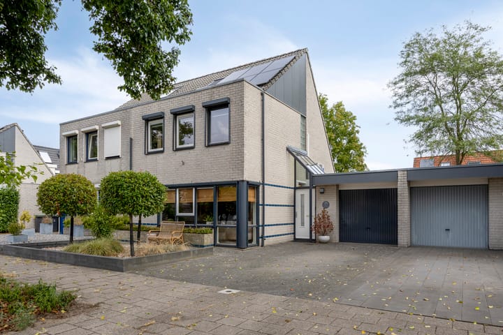 van Hoornlaan 25 in Zutphen foto