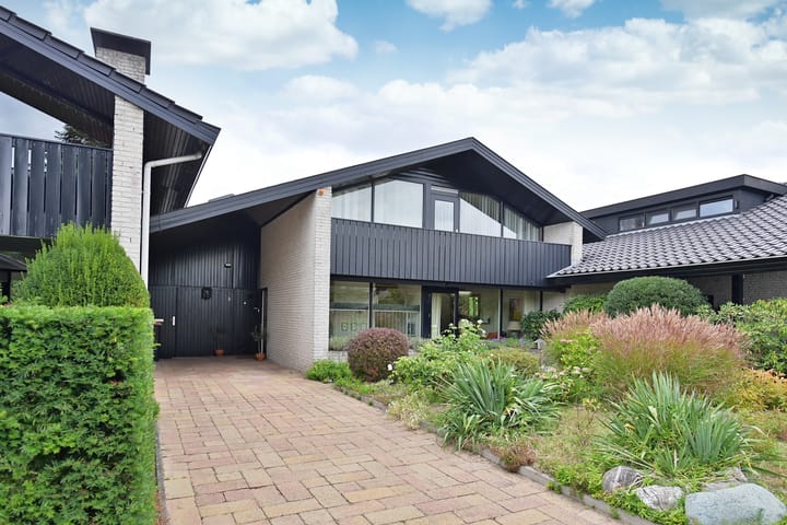 Van Houtenlaan 3 in Huizen