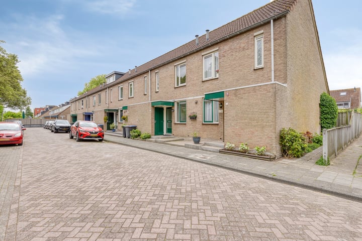 Foto van woning Van Houtenstraat 15, Spijkenisse