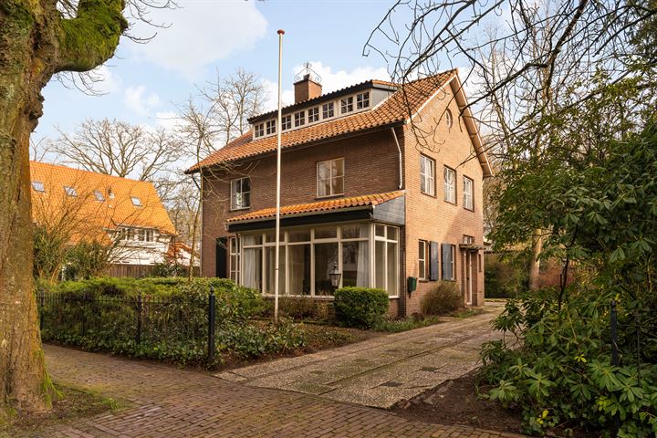 Van Houwelingenplantsoen 2 in Vught foto