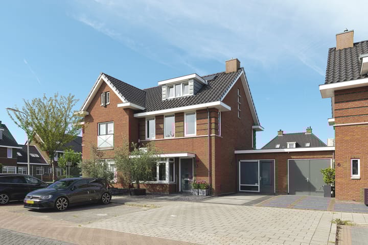 Van Huessenleede 4 in Barendrecht foto