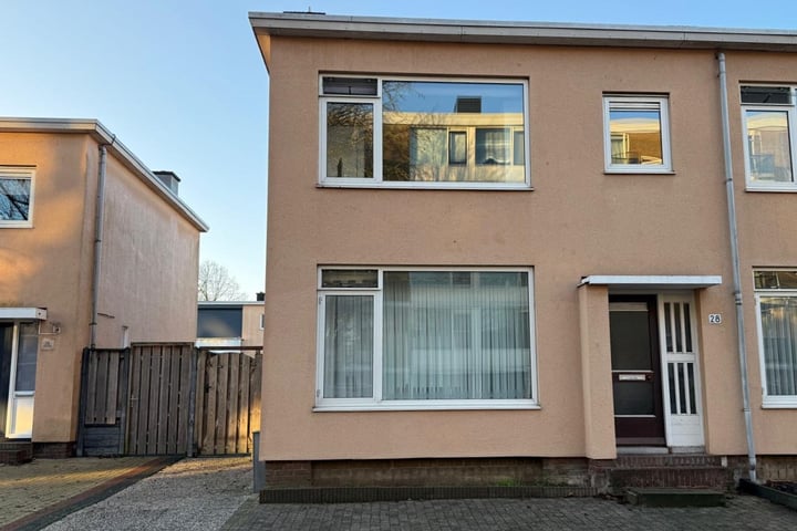 Van Karnebeekstraat 28 in Dordrecht foto