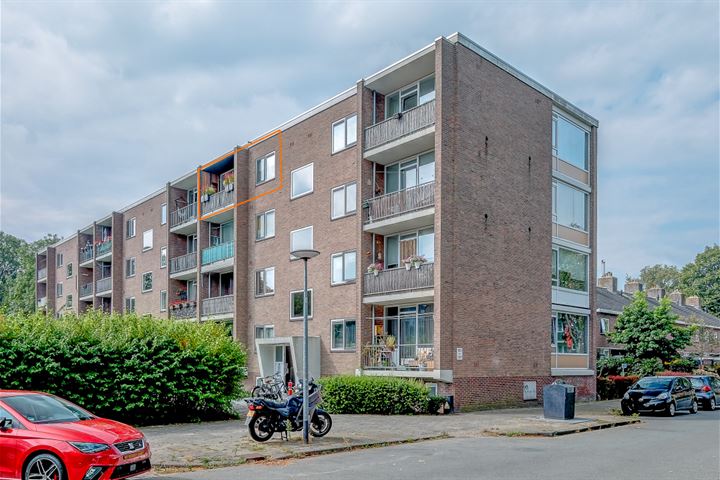 Van Ketwich Verschuurlaan 147 in Groningen foto