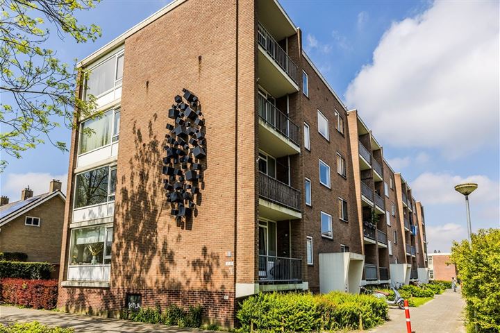 Van Ketwich Verschuurlaan 43 in Groningen foto