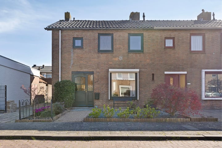 Van Kinsbergenstraat 16 in Alphen aan den Rijn foto