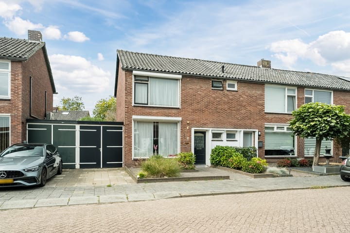 Van Kinschotstraat 8 in Oosterhout foto
