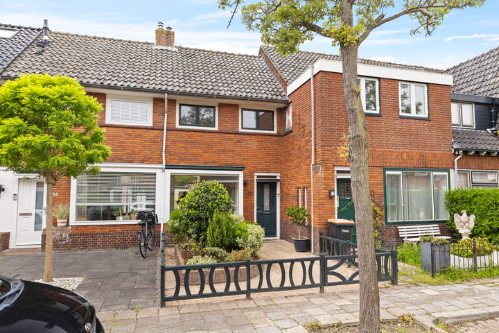 Van Leeuwenhoekstraat 12 in Den Helder foto