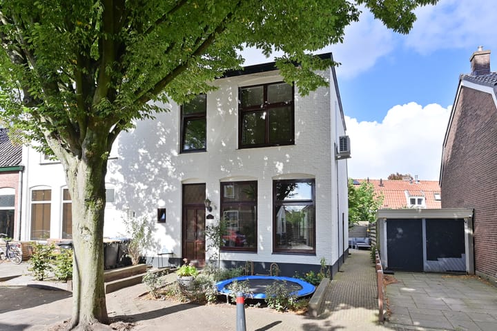 Van Leeuwenhoekstraat 5 in Hilversum