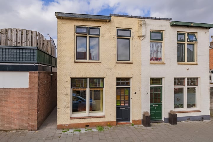 Van Leeuwenstraat 4 in IJmuiden foto