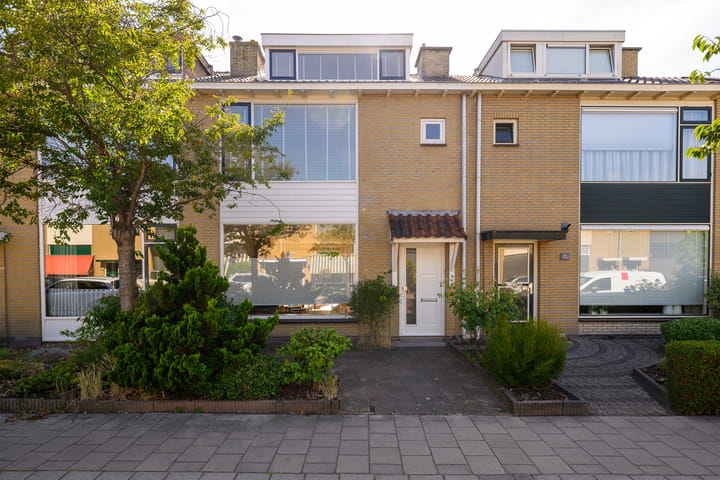van Lennepstraat 16 in 's-Gravenzande foto