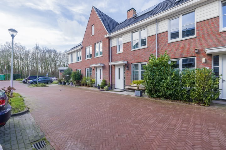 Van Limburg Stirumstraat 5 in Warmond foto
