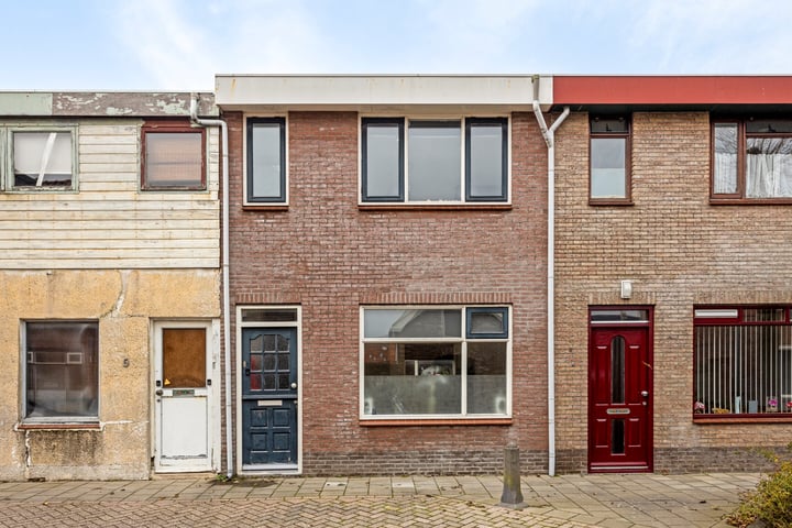Van Limburg Stirumstraat 7 in Den Helder foto