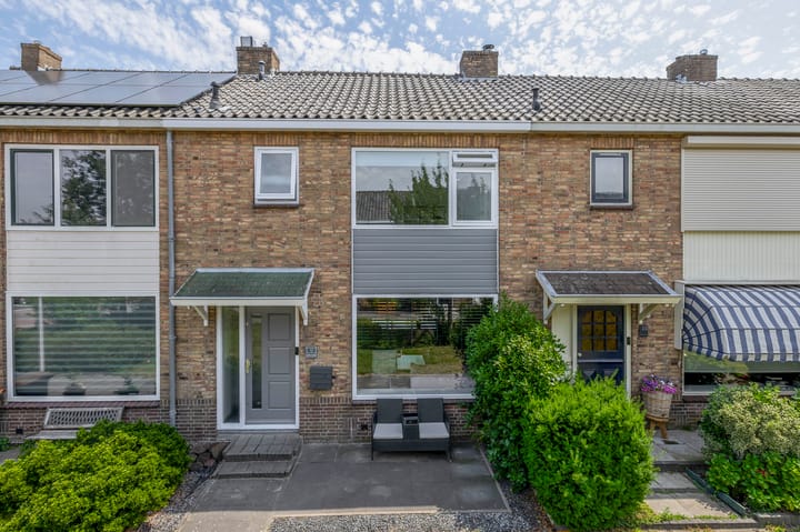 van Linschotenstraat 12 in Lisse foto