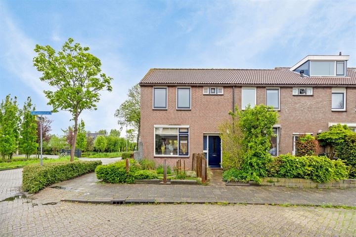 van Lockhorststraat 1 in De Lier foto