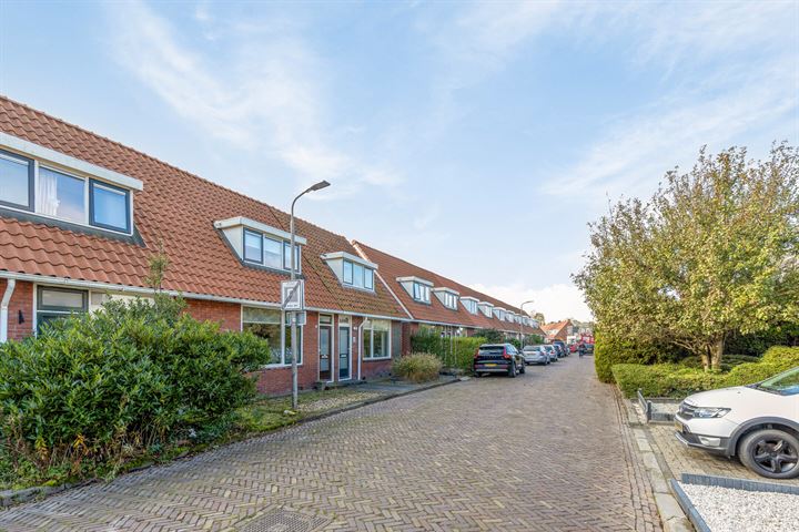 van Loonstraat 27 in Leeuwarden foto