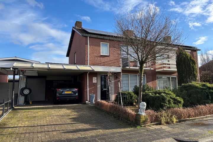 van Loonstraat 32 in Haelen foto