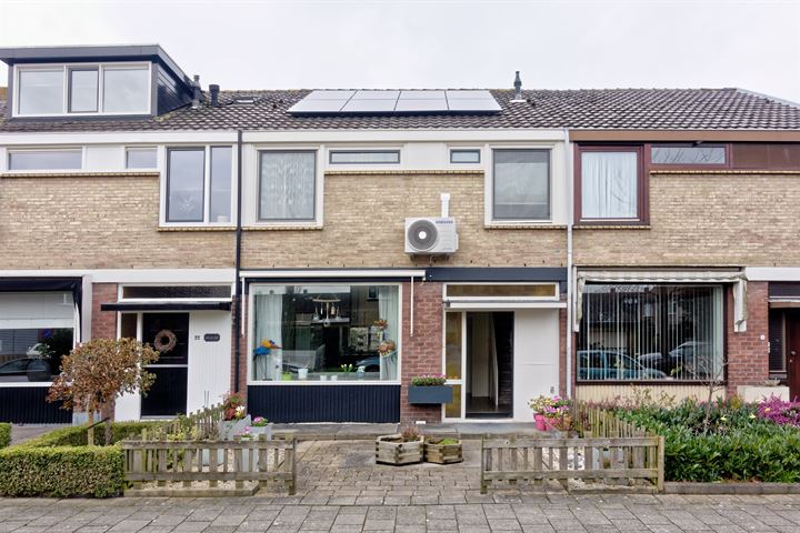 van Lumeystraat 20 in Oud-Beijerland foto