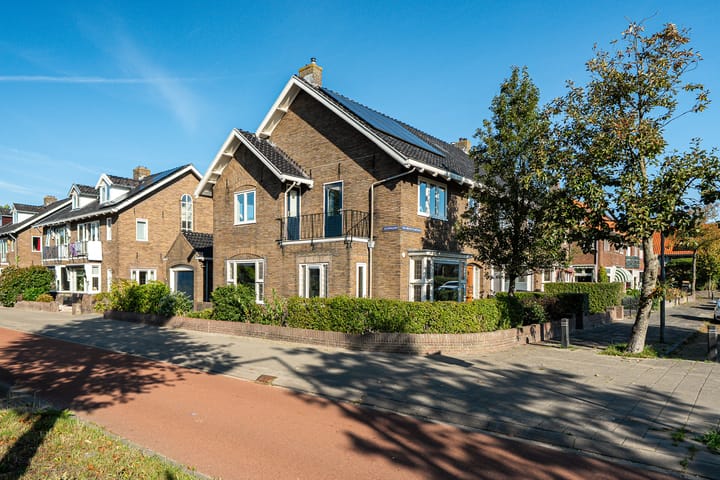 van Miereveltplantsoen 12 in Leeuwarden foto