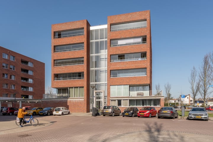 Van Naeldwijcklaan 171 in Capelle aan den IJssel foto