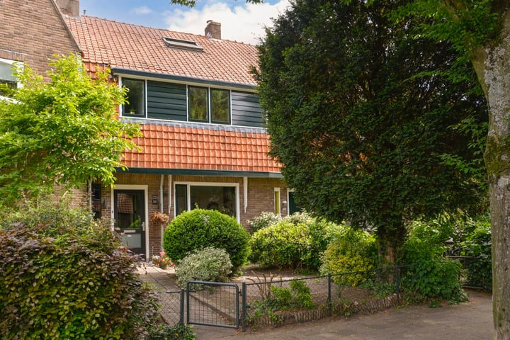 Foto van woning Van Oldenbarneveltlaan 50, Hilversum