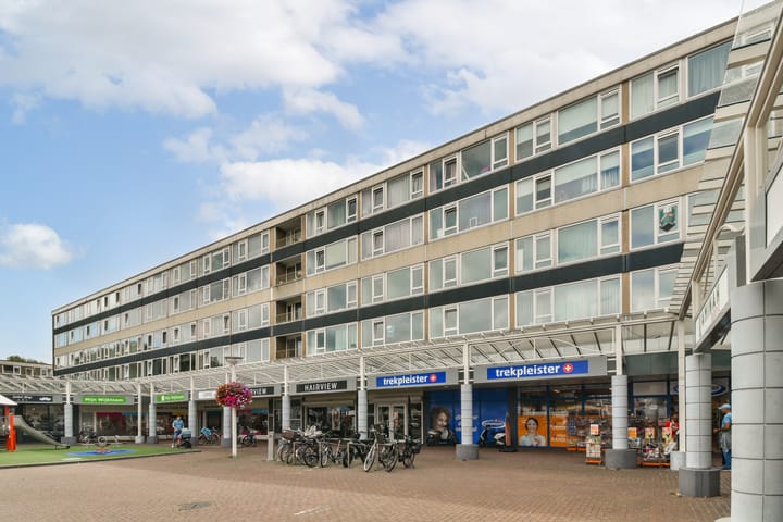 Van Oldenbarneveltplein 102 in Dordrecht foto