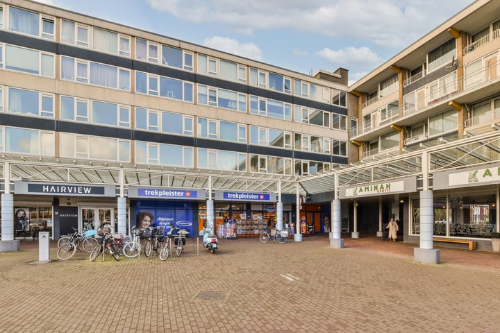 Van Oldenbarneveltplein 107 in Dordrecht foto