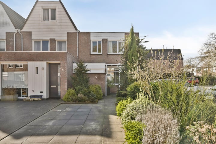 Van Oosterzeestraat 12 in Tilburg foto